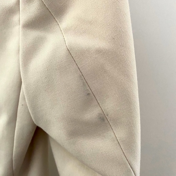 Crop Pearl Blazer - Picture 6 of 6